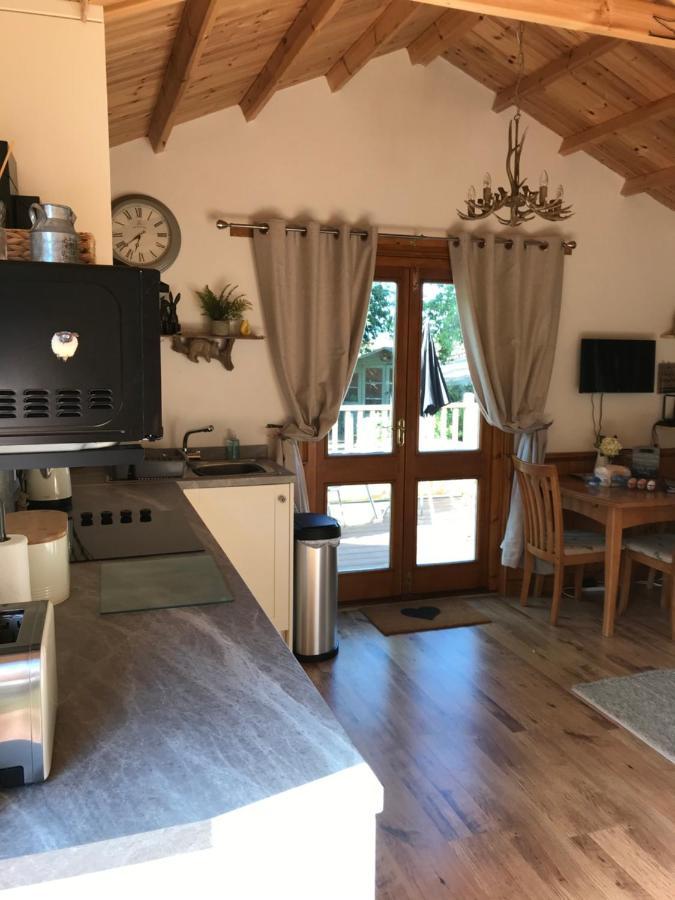 Cosy Dog Friendly Lodge With An Outdoor Bath On The Isle Of Wight Whitwell  Luaran gambar